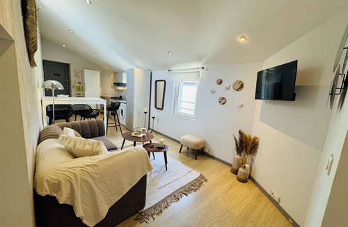 Moliere - Edgard Quinet Apartment | Erasmus Suite