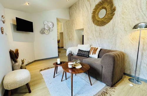 Moliere - Edgard Quinet Apartment | Erasmus Suite