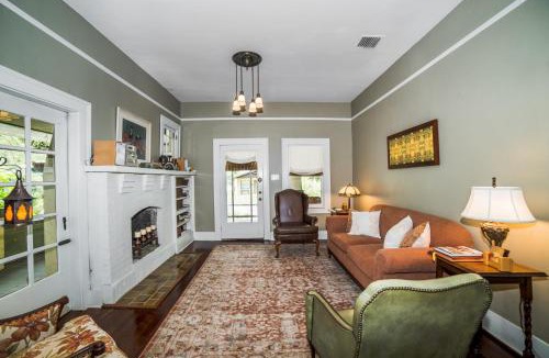 Seminole Heights House | EREHWON RETREAT Private ELEGANT LIVING