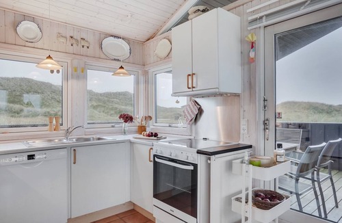 Rødhus House | "Eri" - 300m from the sea by Interhome