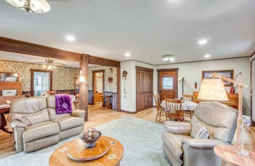 Neosho County House | Erie Farmhouse w/Fire Pit + Grill: Pets Welcome!