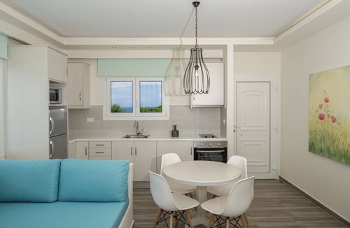 Akrotiri House | Erietta Aparthotel