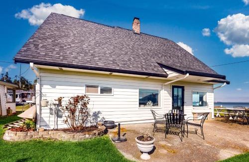 Bow House | Erikson Beach House