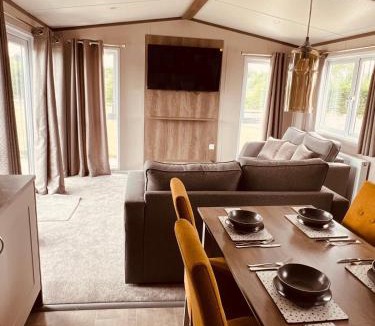 Boston Cabin | Erins Lakes & lodges