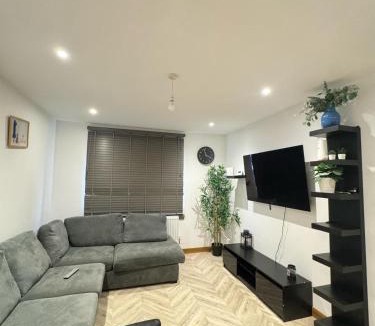 North End Apartment | Erith cosy retreat