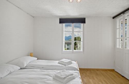 Emmen House | Erlen Rooms