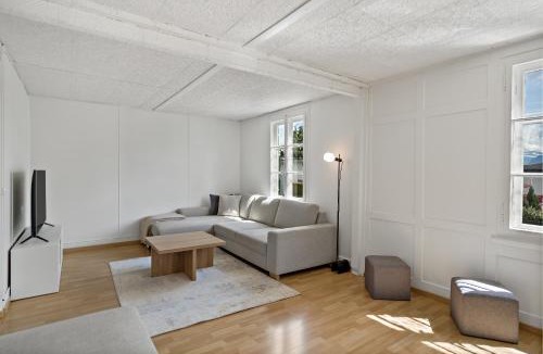 Emmen House | Erlen Rooms