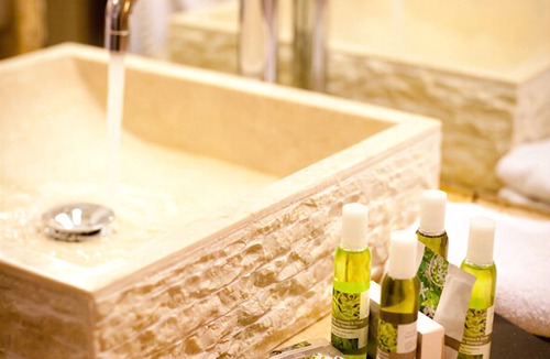 Chorey-les-Beaune Hotel | Ermitage De Corton