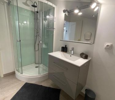 Bourg-les-Valence Apartment | Ernest's Gîte