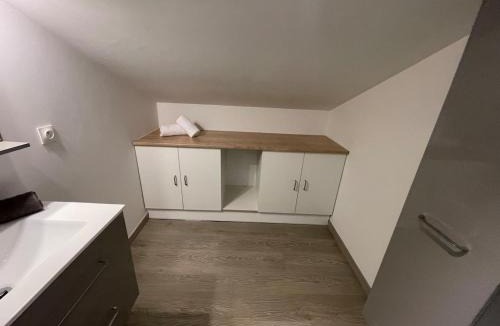 Bourg-les-Valence Apartment | Ernest's Gîte