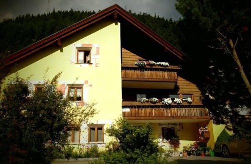 Zernez Apartment | Ers Curtins