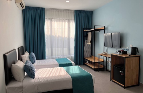 Kampung Temiang Hotel | ēRYA by SURIA Hot Spring Bentong