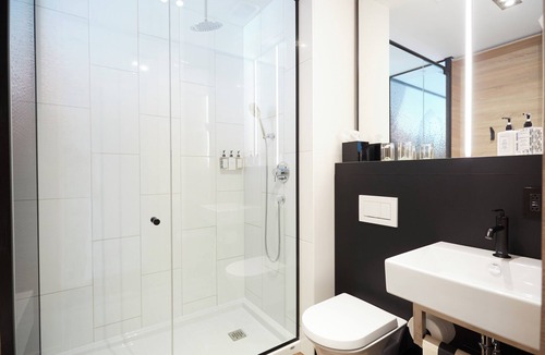 Brossard Hotel | Escad Hotel Quartier DIX30