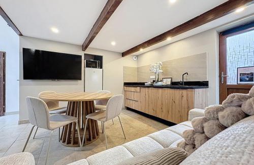 Saint-Bertrand-de-Comminges House | Escale premium à 5 minutes de l'autoroute, arrivée autonome, lit haut de gamme et clim