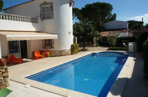L'Escala House | ESCALA, 5 minutes walk beach, VILLA STANDING160 habitab m2/WIFI/WDM POOL