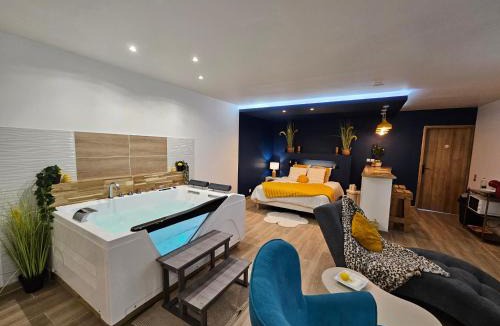 La Bassee Bed & Breakfast | Escale dans un Cocon Spa Privatif & Design, petit déjeuner compris