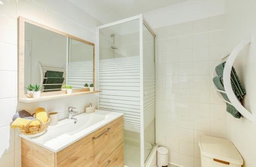 Longjumeau Apartment | Escale de l'Yvette - 50m2 Cosy, Balcony & Parking