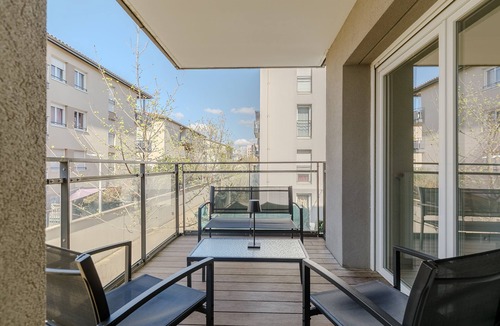 Saint-Priest Apartment | Escale en Terre Lyonnaise