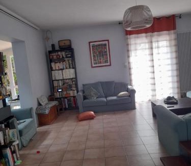 Toulouse South-East House | Escale fleurie