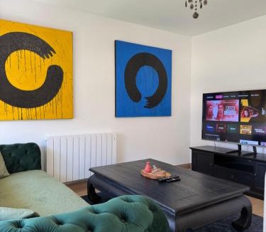 Auxerre Apartment | Escale moderne et chaleureux