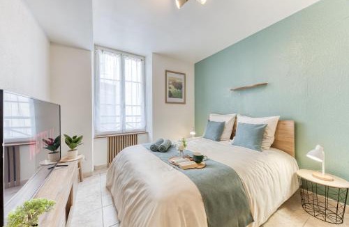 Tarbes Apartment | Escale pro sereine, studio neuf à Tarbes, wifi gare à 700m, autonome