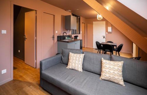 Saint-Quentin Apartment | Escale Tropical Chic - Hypercentre St-Quentin