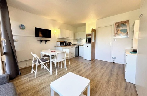 Carnac Apartment | Escapade à Carnac – Piscine & à 2 pas de la mer