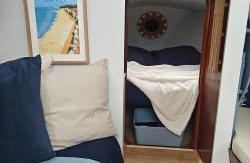Courseulles-sur-Mer Boat Rental | Escapade à deux sur un voilier à Courseulles sur Mer