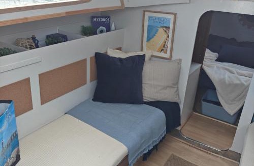 Courseulles-sur-Mer Boat Rental | Escapade à deux sur un voilier à Courseulles sur Mer