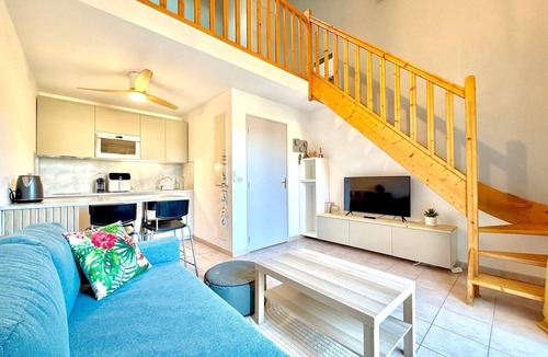 Calvisson Apartment | Escapade à Deux, 2 Guests, Pool & Sunshine