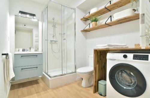 Dinan Apartment | Escapade - Appartement avec parking privé et jardin