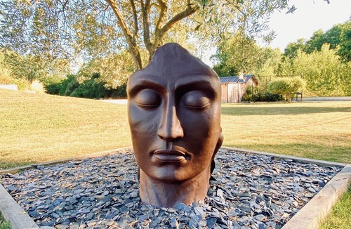 Longue-Jumelles House | Escapade au petit puits