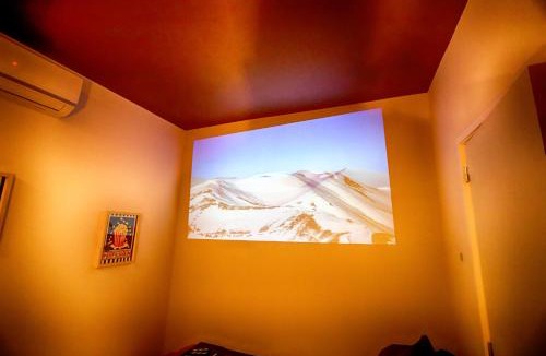 Saint-Ambroix Apartment | Escapade - Ciné privé, balnéo et jardin