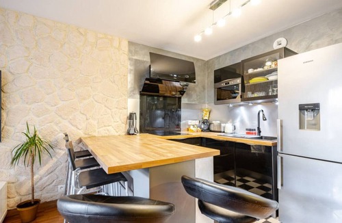 Le Plessis-Bouchard Apartment | Escapade Exotique-Private Terrace-Love&Jacuzzi