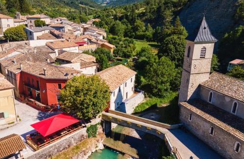 Saint-Nazaire-le-Desert House | Escapade provençale en gite esprit dortoir