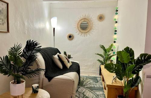 Saint-Nazaire-le-Desert House | Escapade provençale en gite esprit dortoir