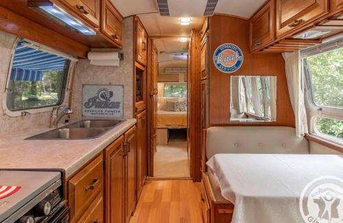 La Menitre House | Escapade insolite dans une Airstream vintage en Anjou - FR-1-622-111