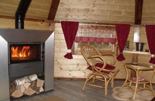Ferdrupt House | Escapade Romantique: Cabane avec Terrasse Panoramique, Poêle à Bois et Éclairage Multicolore - FR-1-589-441