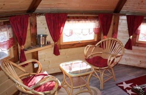 Ferdrupt House | Escapade Romantique: Cabane avec Terrasse Panoramique, Poêle à Bois et Éclairage Multicolore - FR-1-589-441