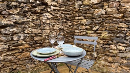 Laval Apartment | ESCAPADE Sereine - Studio Balnéo à Laval