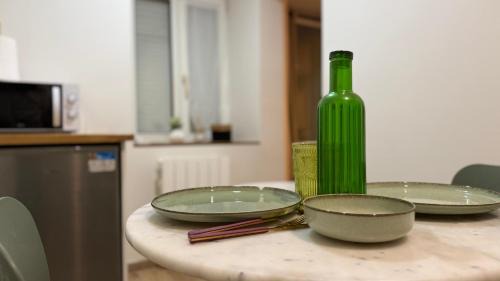 Laval Apartment | ESCAPADE Sereine - Studio Balnéo à Laval