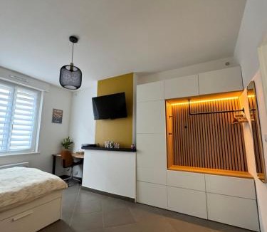 Saint-Omer Apartment | Escapade - Studio cosy au centre de Saint-Omer