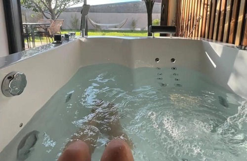 Loon-Plage House | Escapade Zen - Oasis Tropicale & Spa Privatif