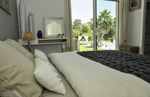 Saint-Nazaire House | Escapades Lointaines Chambres d'hôtes B&B