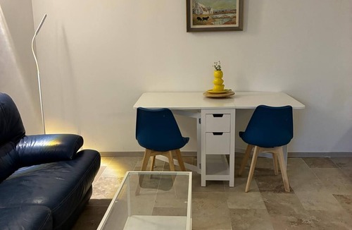 Ravenel House | Escape and Nature