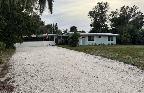 Laurel House | Escape and Retreat