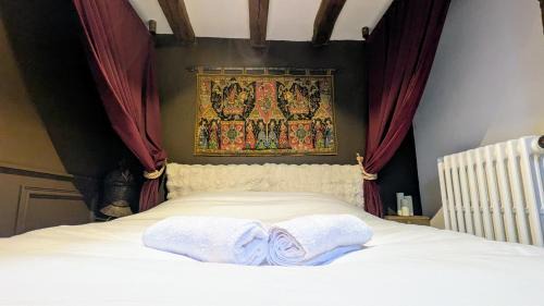 Chateauneuf-en-Thymerais Apartment | Escape Game Templiers 4 personnes Proche Chartres