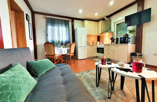 Drvenik Mali House | Escape holiday house A, jacuzzi, island Drvenik Mali