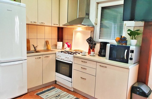 Drvenik Mali House | Escape holiday house A, jacuzzi, island Drvenik Mali
