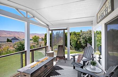 Desert Aire House | Escape on the Green